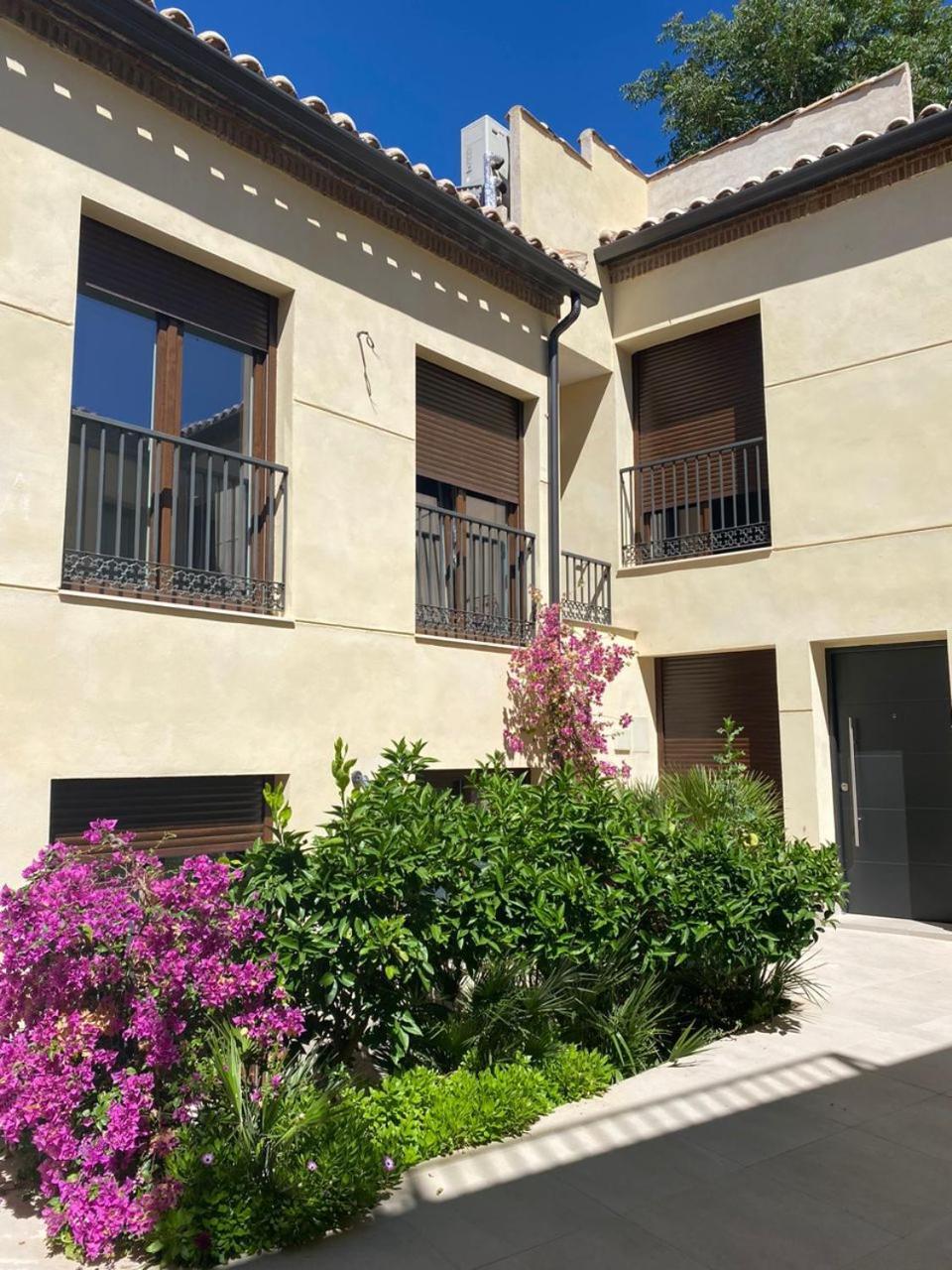 Apartamento En Toledo Bagu公寓 外观 照片